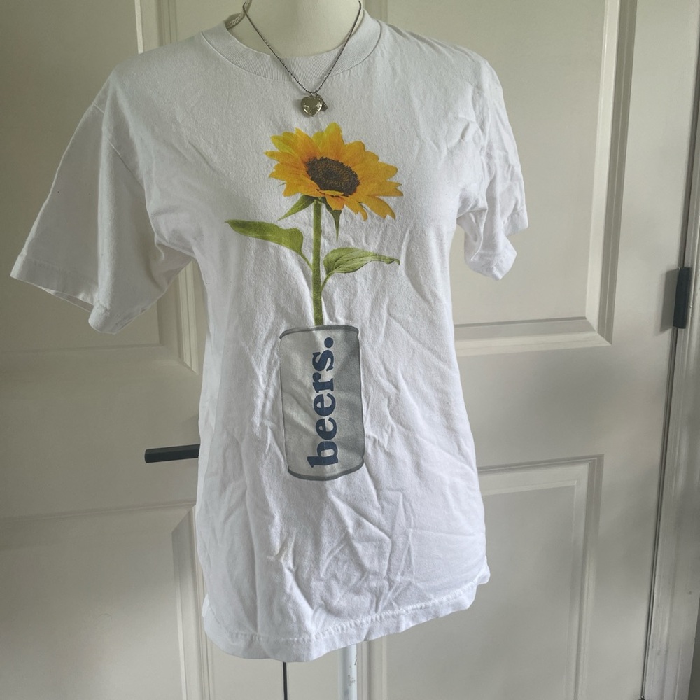 White Sunflower Graphic T-Shirt